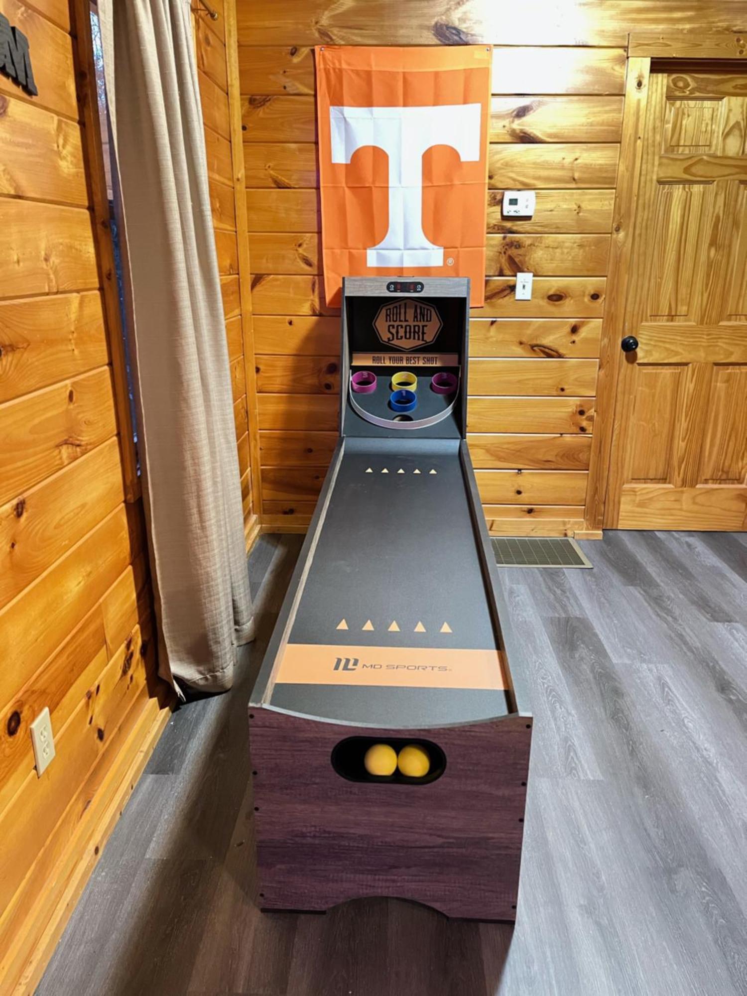 Smokey Mountain Retreat, Hot Tub, Game Room, Sleeps 8! Gatlinburg Bagian luar foto